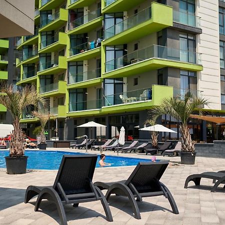Rainbow Sea View Apartment Spa N Pool Resort - Parking Mamaia Buitenkant foto